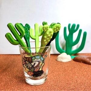 5 PCS Cactus Plastic Fruit Forks & Trinidad and Tobago Shot Glass
